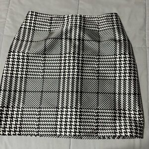 White House Black Market Black and White Mini Pencil Skirt